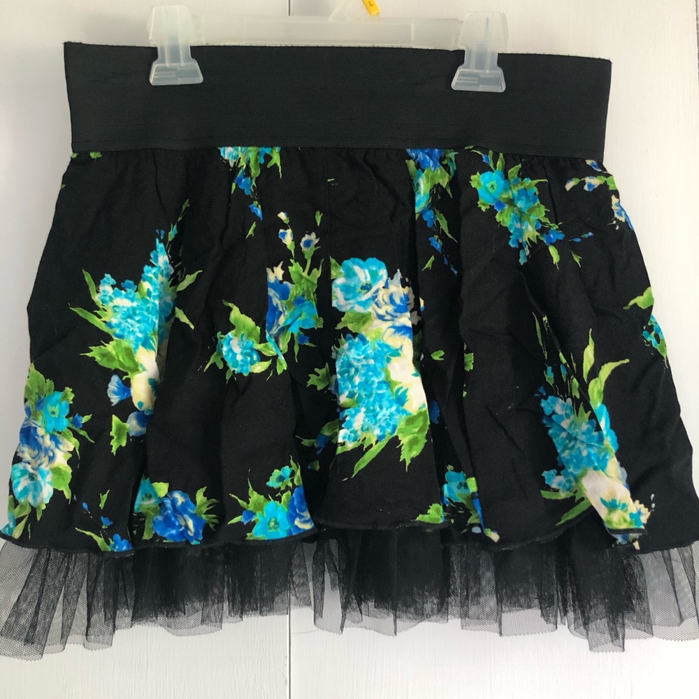 💚 5 for $15! 💚 Floral Bouncy Tulle Mini Skirt